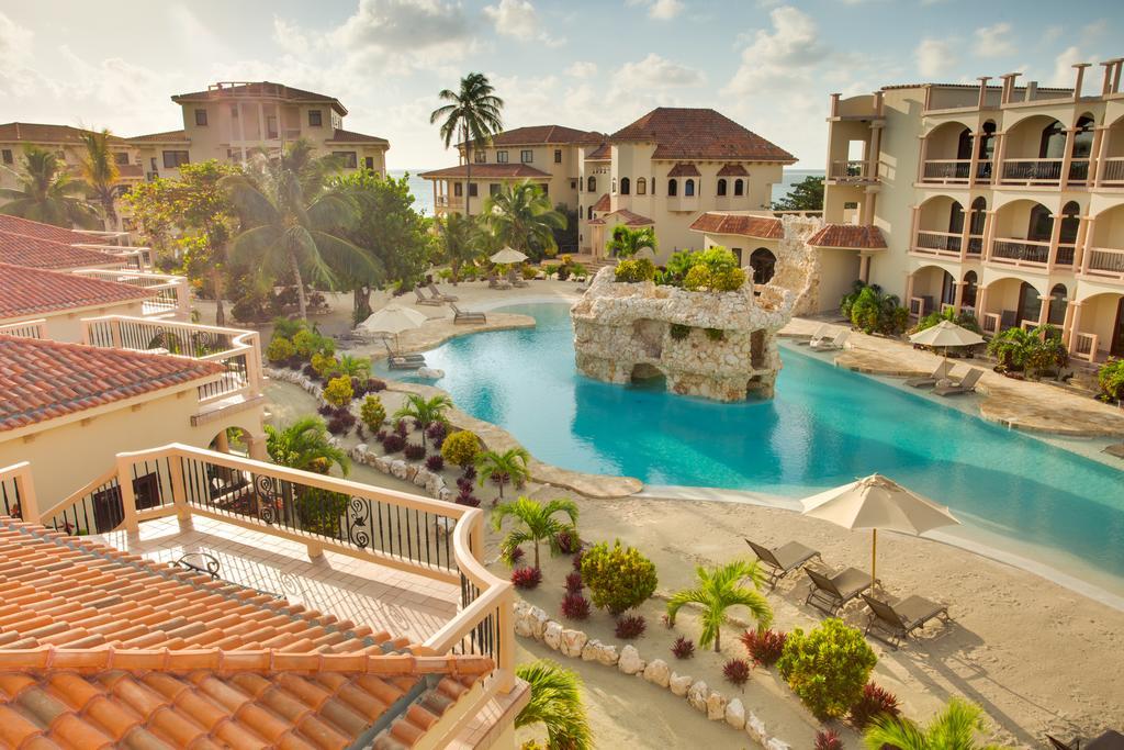 Coco Beach Resort San Pedro  Exterior photo
