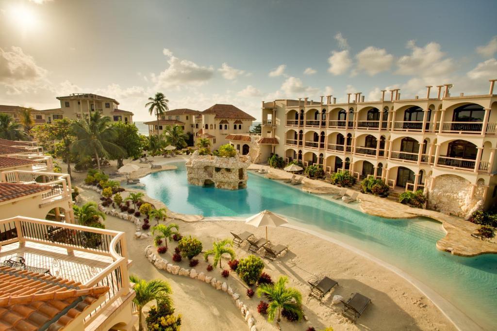 Coco Beach Resort San Pedro  Exterior photo